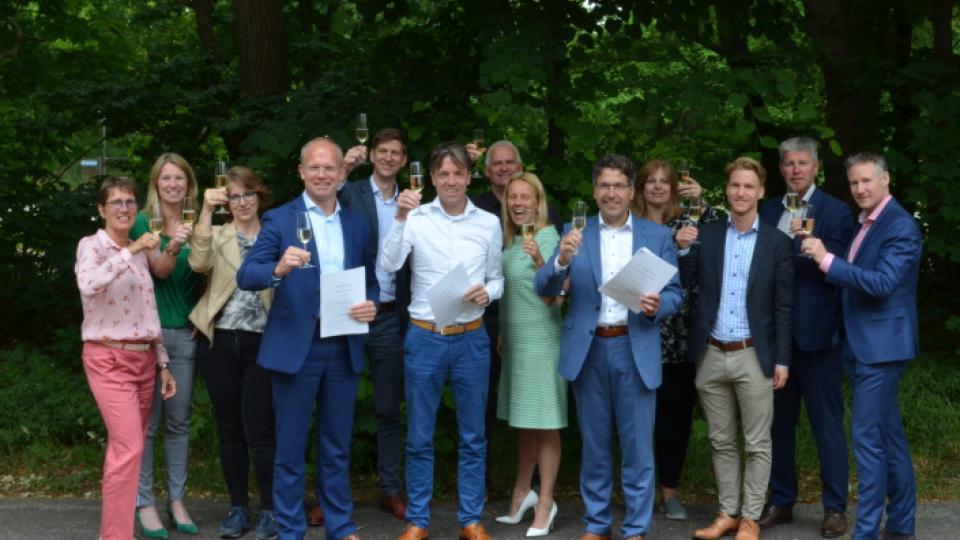 FIP%20Tekenmoment%203%20juli%202019.JPG